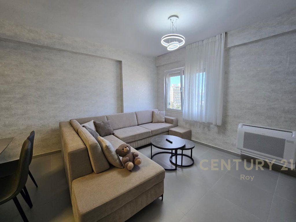 SHITET APARTAMENT 2+1+2 ME PAMJE NGA DETI NE GOLEM