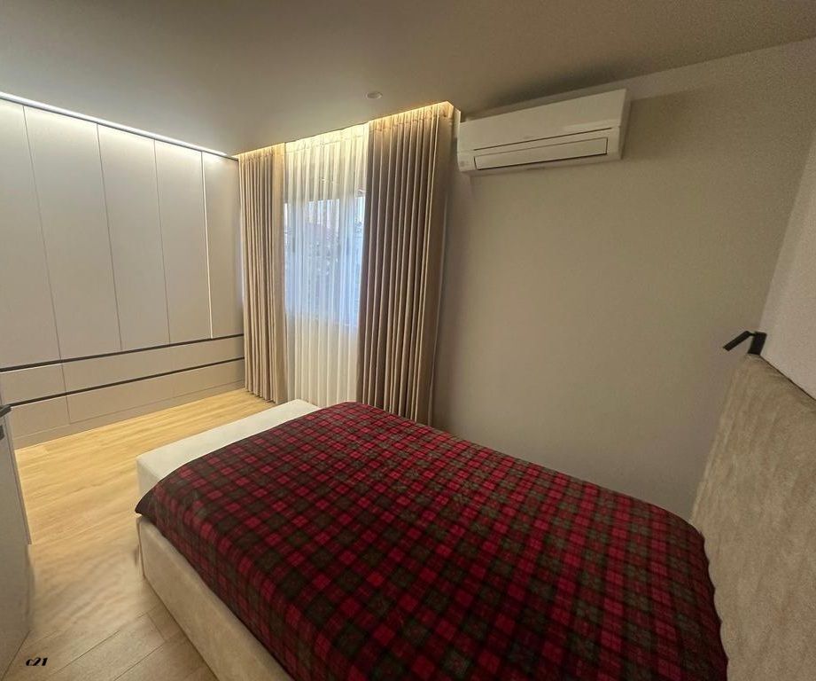 1+1 municipality of Paris 4th floor