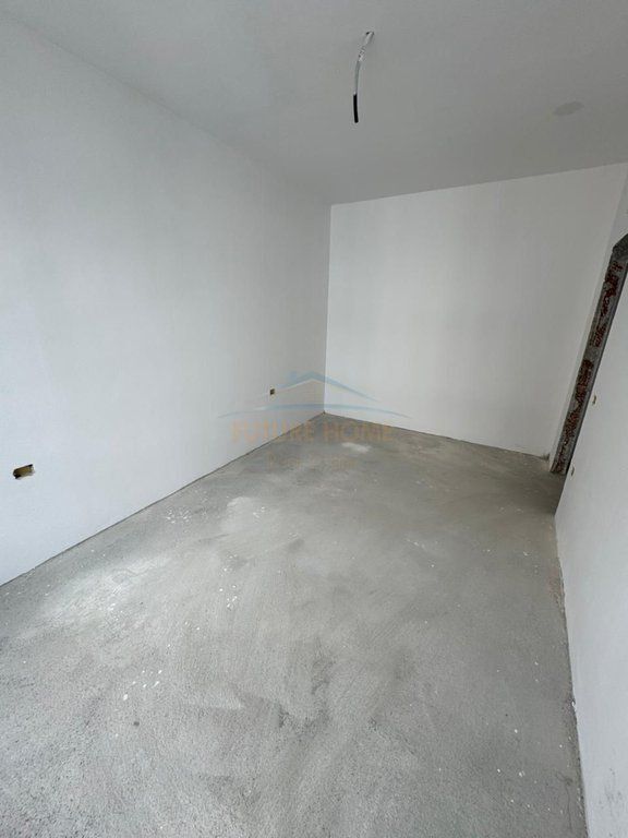 Shitet apartament 1+1 Bulevardi i Ri