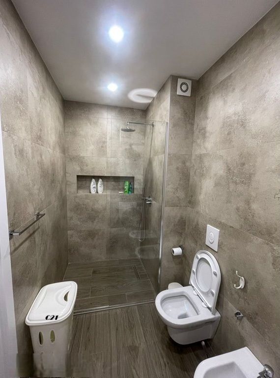 1+1 KATI 7 70M2 MATERNITETI I RI