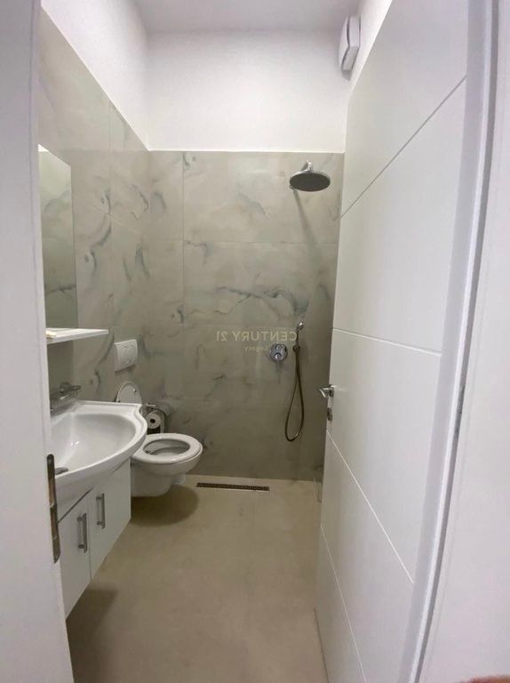 Jepet Apartament me Qera 1+1 Fresk