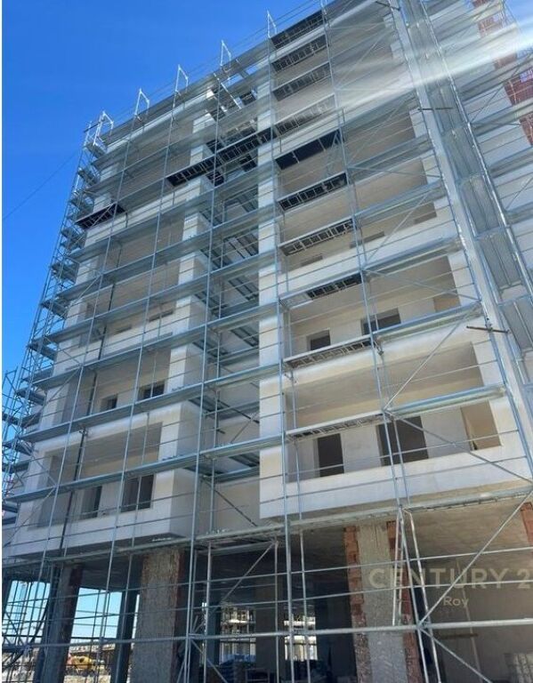 1+1 PER SHITJE NE REZIDENCEN DION NE QERRET POZICIONUAR 200 METRA NGA DETI!!