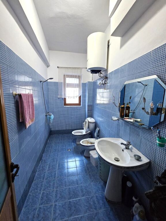 Fier, shitet apartament 2+1+Ballkon Kati 1, 91 m² lagja 8 Shkurti