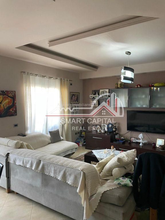 SHITET APARTAMENT 3 + 2 NË VLORE, PRANE SHKOLLES INDUSTRIALE