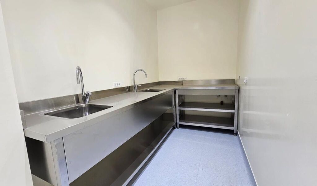 🏥✨ PREMISES FOR RENT FOR CLINIC — Kika 2 | Paris Commune