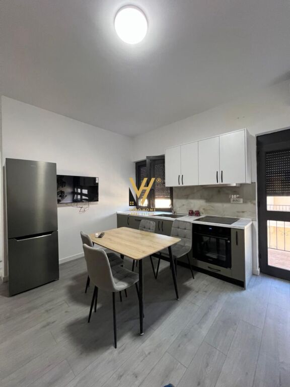 JEPET APARTAMENT 1+1+BLK ME QIRA NE SHKOZE 55.000 LEKE