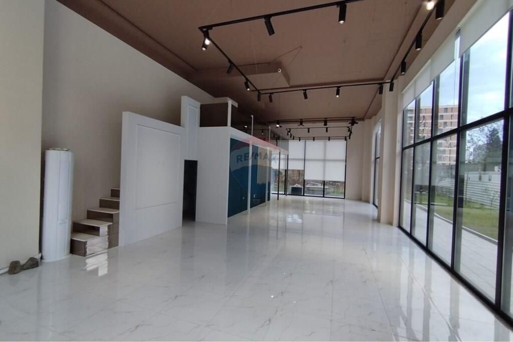 Business premises for rent Don Bosko