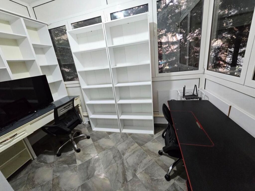 In affitto 3+2 arredato a Pavarotti lago 1400 eu + parcheggio