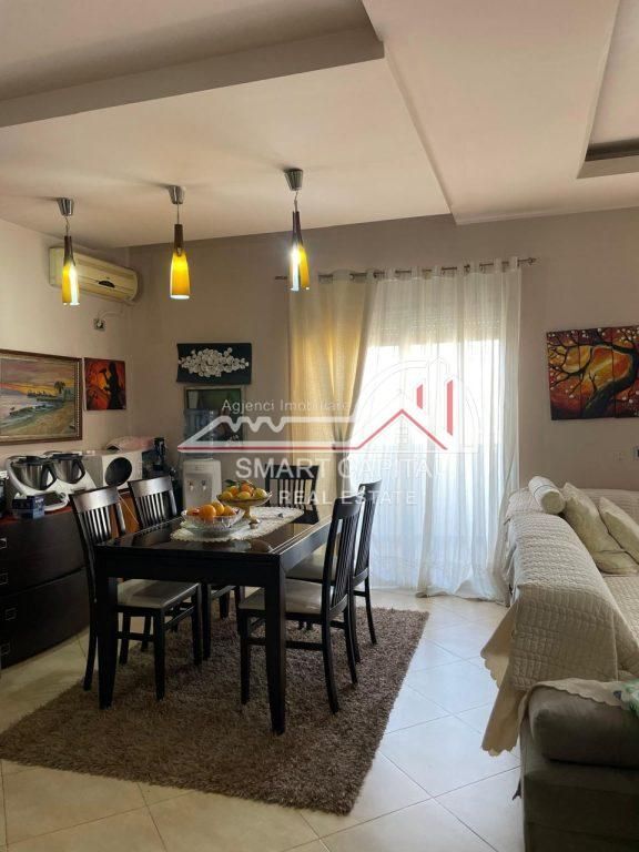 SHITET APARTAMENT 3 + 2 NË VLORE, PRANE SHKOLLES INDUSTRIALE