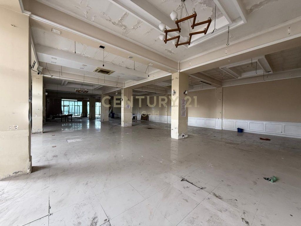 IN AFFITTO – OGGETTO MULTIFUNZIONALE Autostrada Autostrada Tiranë–Durrës, KM 1