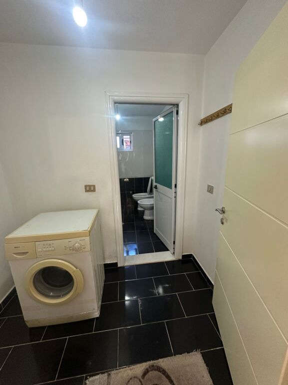 SHTEPI ME QERA 1+1 NE ASTIR