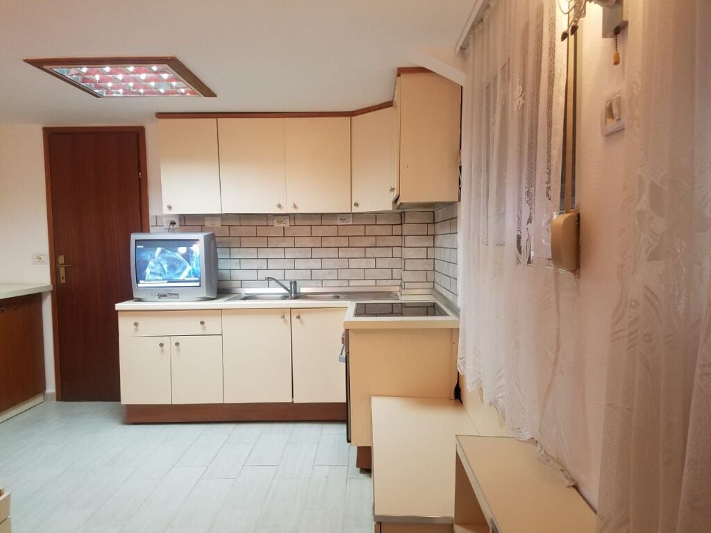 Jepet me qera gazoniere