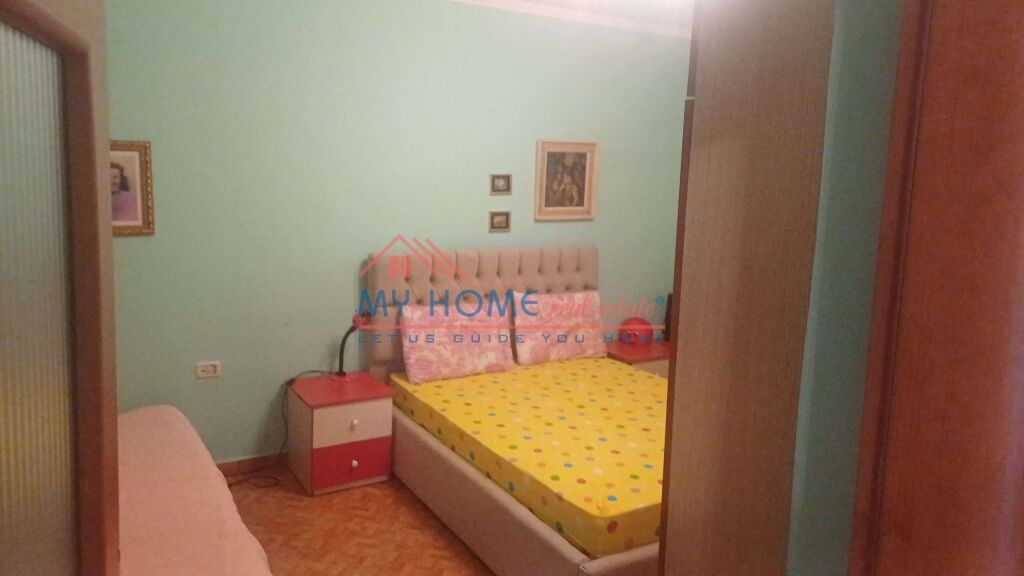 Apartament 1+1 Me Qera Tek Mozaiku Tirane
