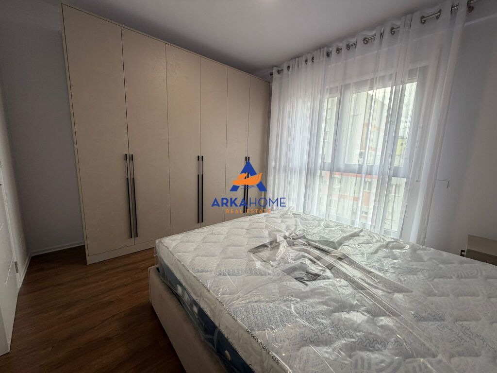JEPET ME QERA APARTAMENT PER HERE TE PARE 1+1 "TEK BULEVARDI I RI" 70.000 LEKE