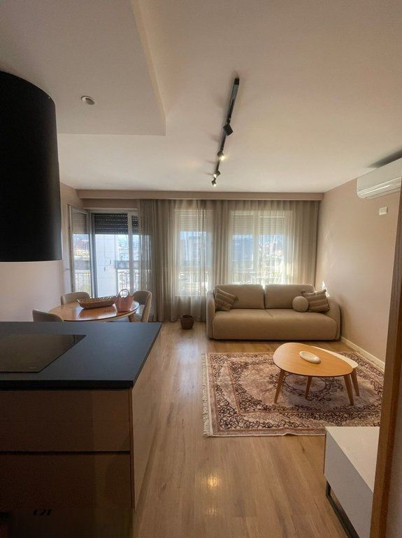 1+1 KATI 7 70M2 MATERNITETI I RI