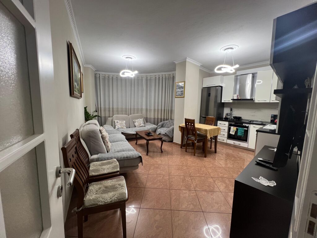 📍 Apartament 2+1+2 me Qira –Qender Tiranë