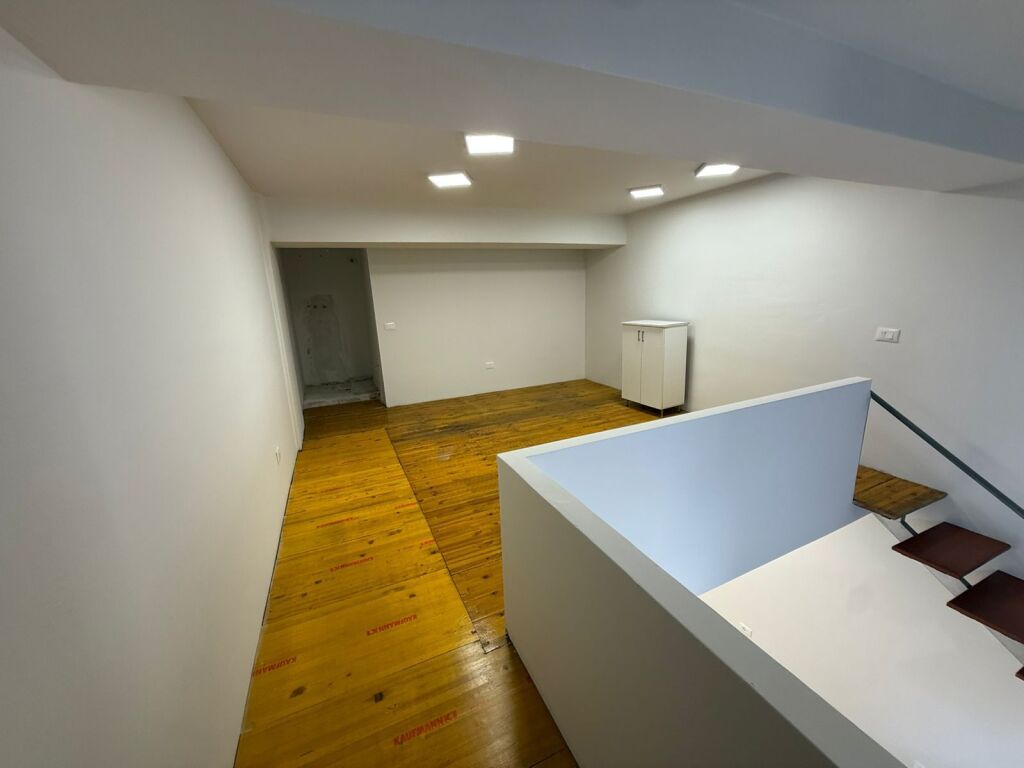 Shop for rent 55 meters Elbasan street 60000 lek