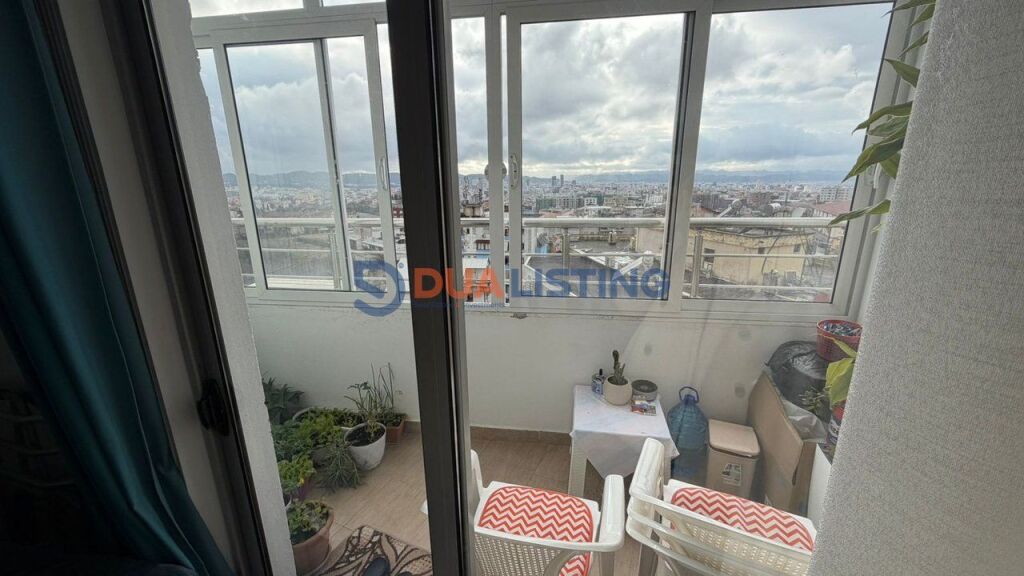 Shitet apartament 2+1 në zonën e Freskut.