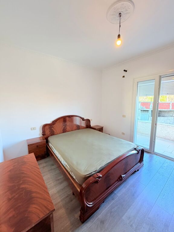 JEPET ME QERA KATI I DYTE I NJE VILE 3-KATESHE PRANE SPITALIT,DURRES