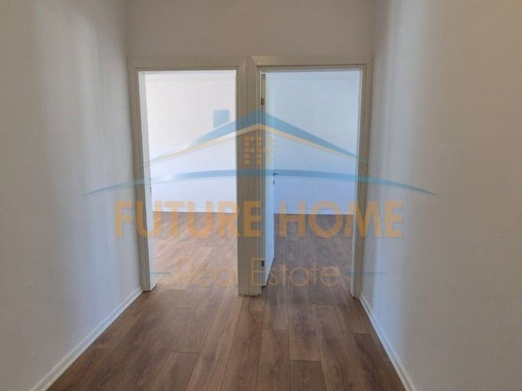 In vendita, Appartamento 1+1, Oxhaku, Tirana.