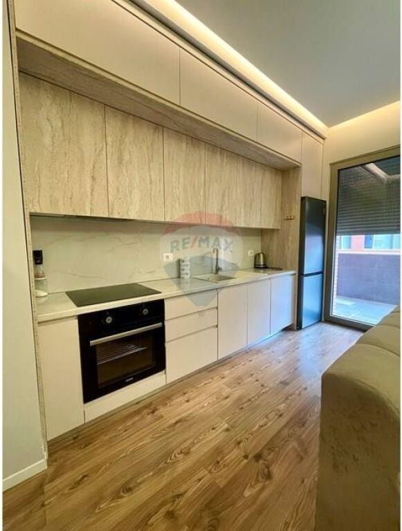 APARTAMENT 1+1 ME QIRA TE KOMPLEKSI DELIJORGJI!