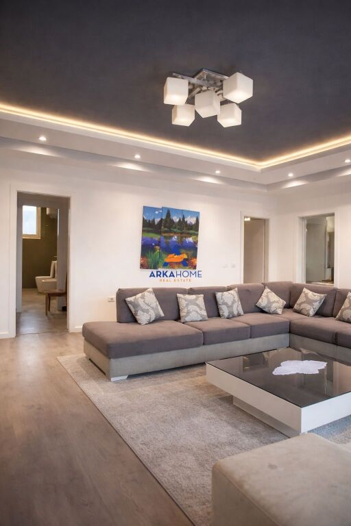 JEPET VILE DYKATËSHE ME QERA "PORCELAN" 1500 EURO