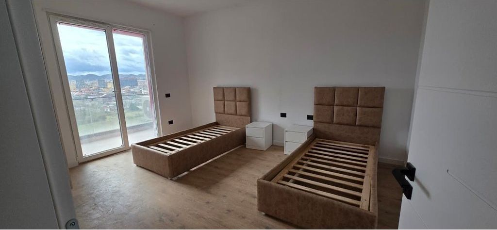 Paskuqan, Offriamo in affitto Appartamento 2+1+Posto Auto!