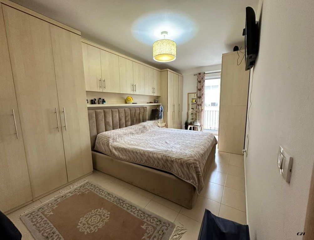 2+1+2 kati4 95m2 Kompleksi AnA