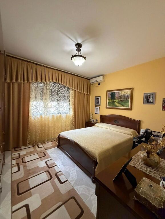 3+1,furnished on Durres street,200 thousand euros,with mortgage