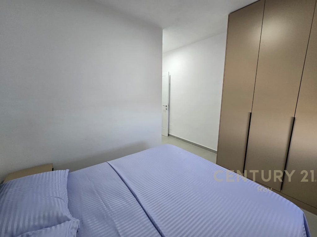 SHITET APARTAMENT 2+1+2 ME PAMJE NGA DETI NE GOLEM