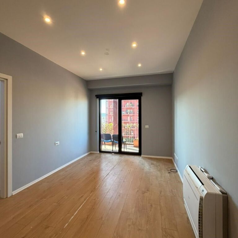 🏢 Ambient Biznesi / Zyrë me Qira – Garden Building ✨