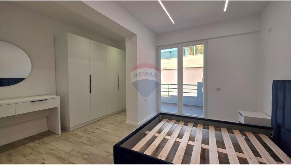 Apartament 1+1 ne shitje , rruga Dush Strati