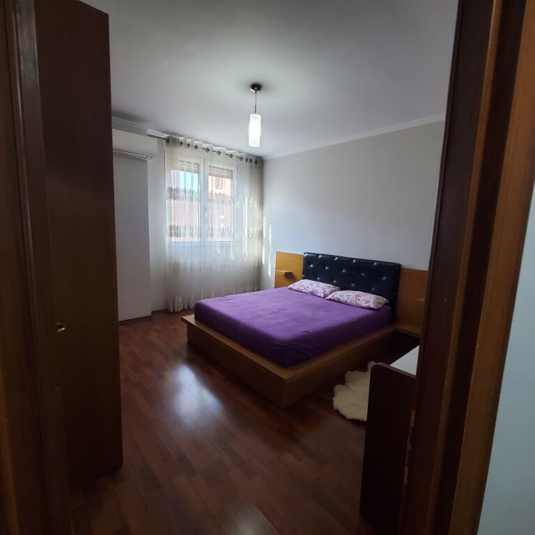 Apartament 2+1, Fresk!