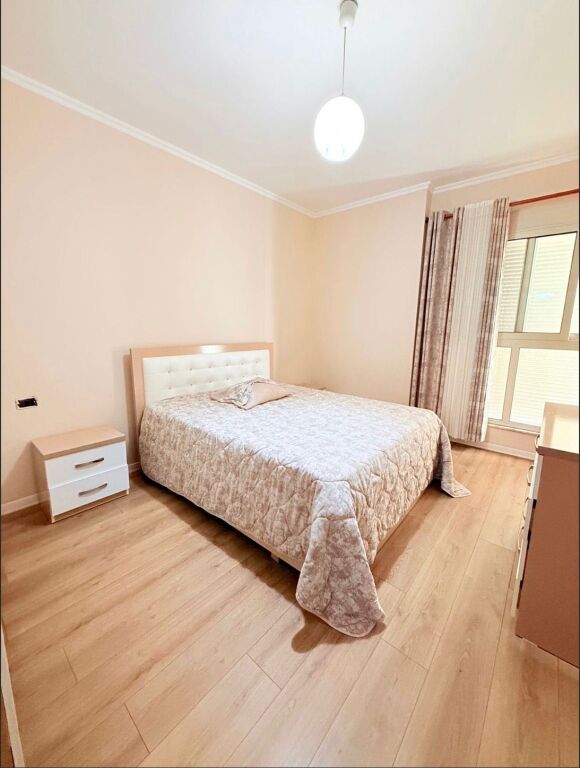 SHITET APARTAMENT 2+1 PRANE GJYKATES, DURRES