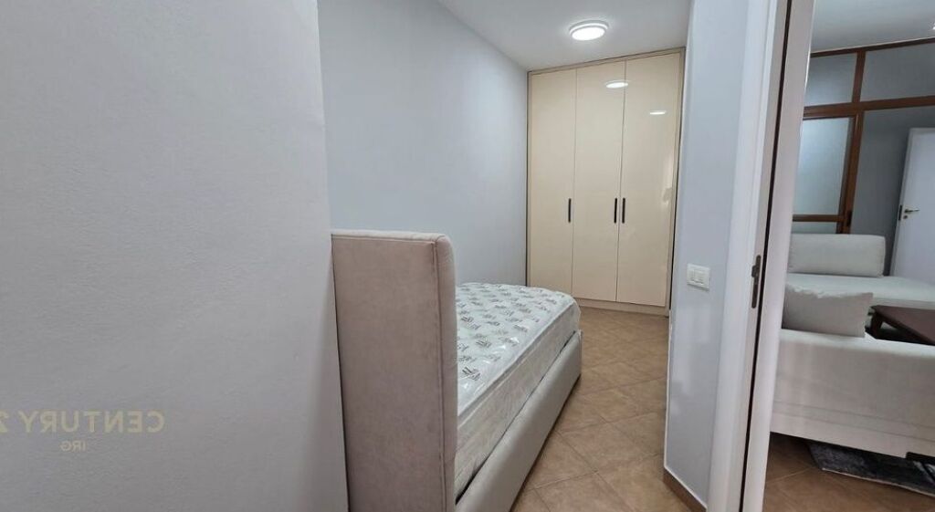 Apartment 2+1 for rent at Rr.Kavajes