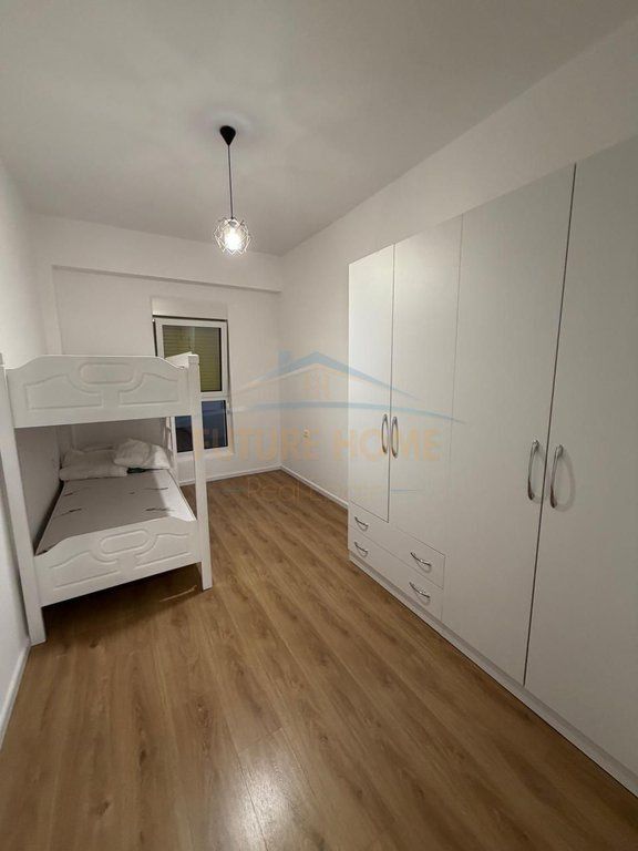 Rent, Apartment 2+1+2+Parking Space, Kaimi Complex, Ali Demi, Tirana.