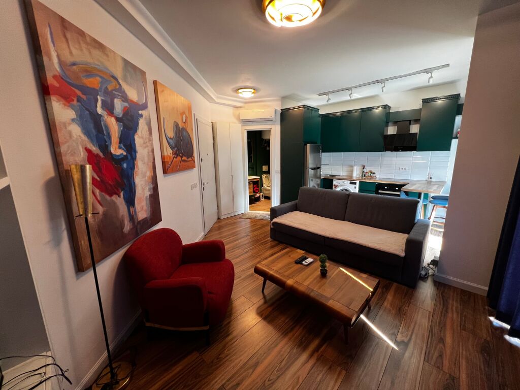 Super apartament 1+1 ne zemer te Tiranes,Qender