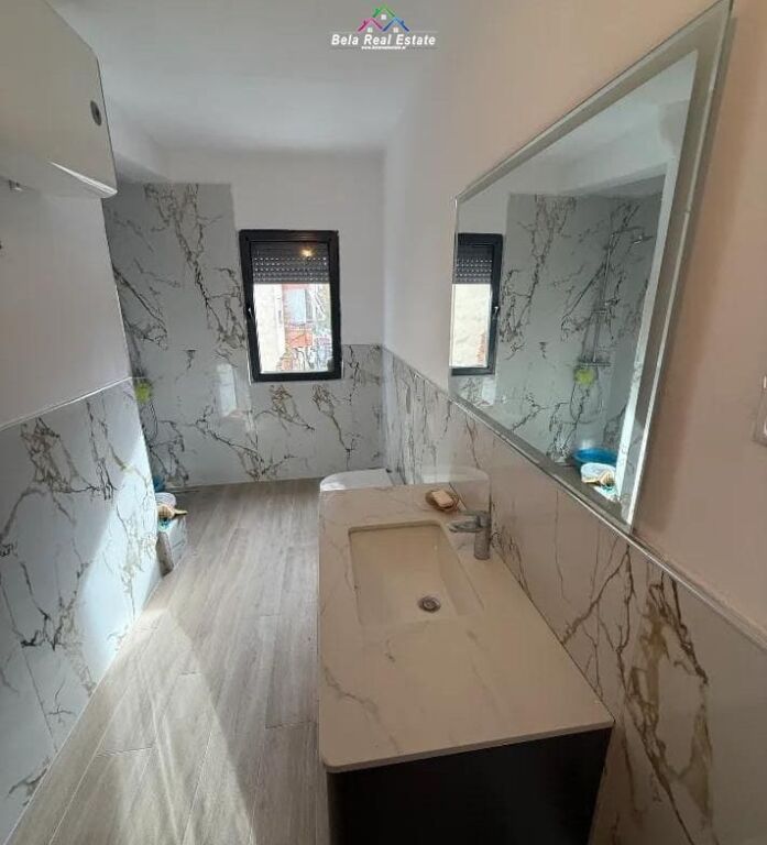 Appartamento 2+1+2 in Affitto a Myslym Shyr (ID B221408) Tirana