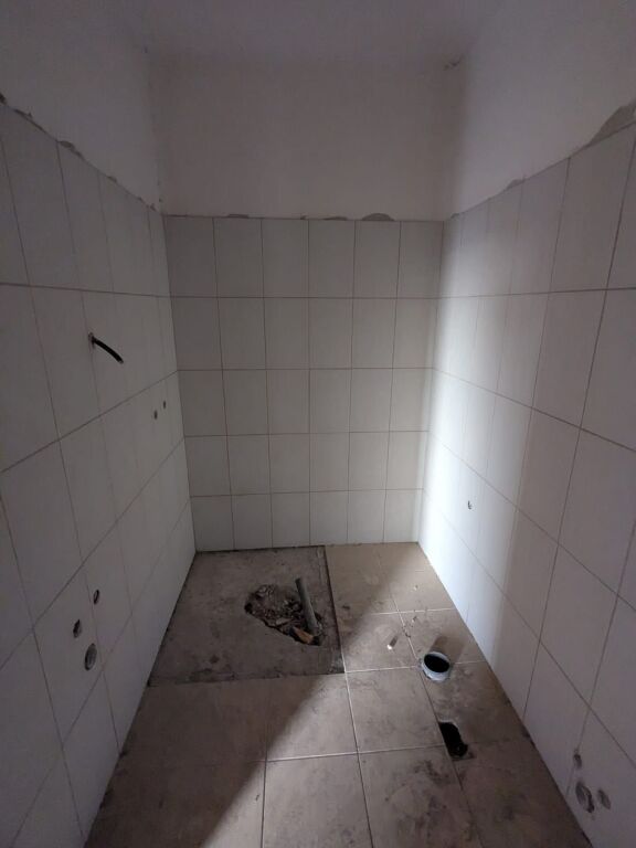 OKAZION Shitet apartament 1+1 prane Gama Market VLORE