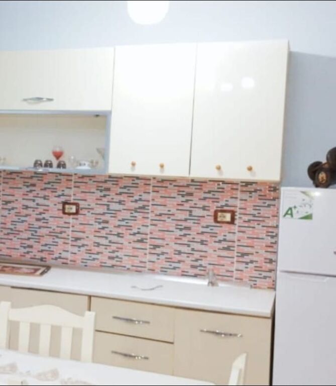 APPARTAMENTO 1+1. 26000 LEKE. COMPLESSO MALAZIANO