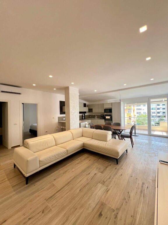 Shitet Apartament 2+1 + Verandë – Plazh