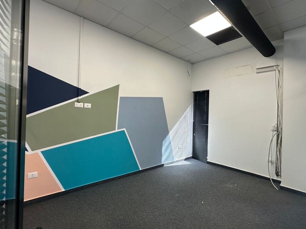 Office for rent ARLIS, opposite QSUT