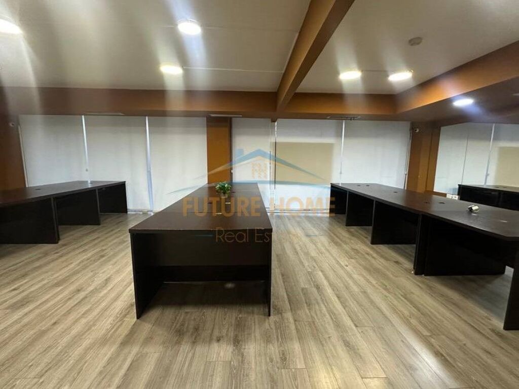 Qera, Ambjent biznesi, Rruga "Sami Frasheri", Tirane.