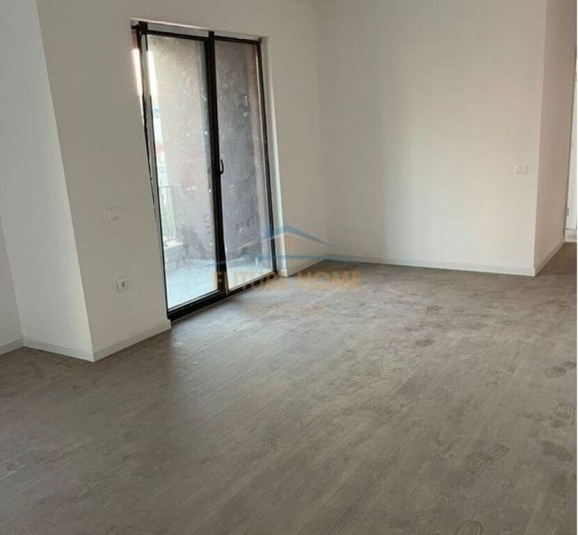 Shitje, Apartament 2+1, Myslym Shyri, Tiranë.