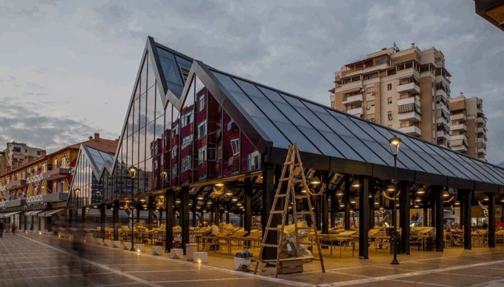 📌Jepet me qira zyrë 1+1 tek Pazari i Ri