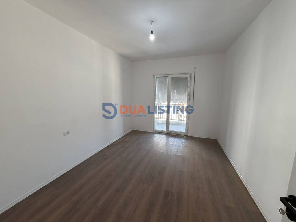 Super apartament 1+1 per shitje,Kamez