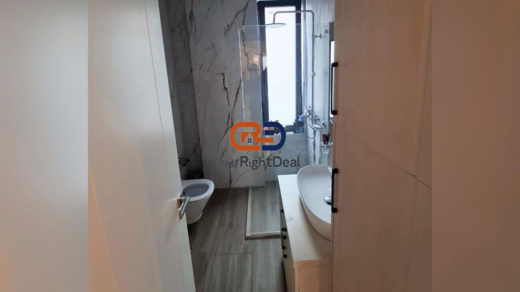 Perballe UET Ne Porcelan ,Jepet Me Qira Apartament 2+1 Bashke Me Nje Post Parkimi!!