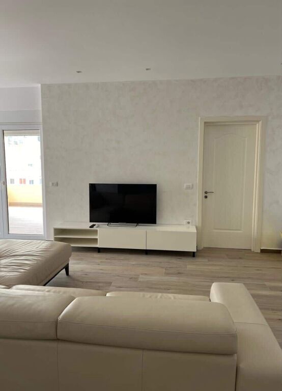 Shitet Apartament 2+1 + Verandë – Plazh