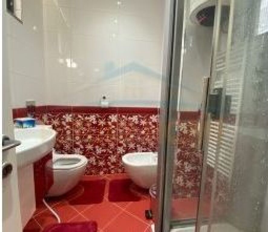 Shitet, Apartament2+1+2, Rruga e Kosovareve, Tirane.