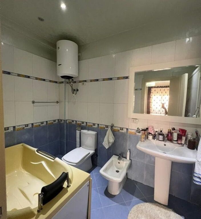 Apartament Ne Shitje 2+1+2 Prane Kompleksit Delijorgji (ID B120715) Tirane